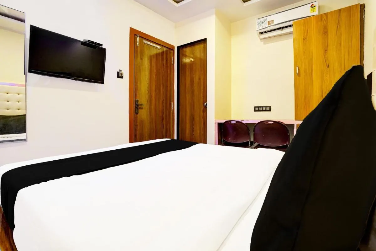 Image 4 of Hotel Airport Crown Andheri East, Mumbai