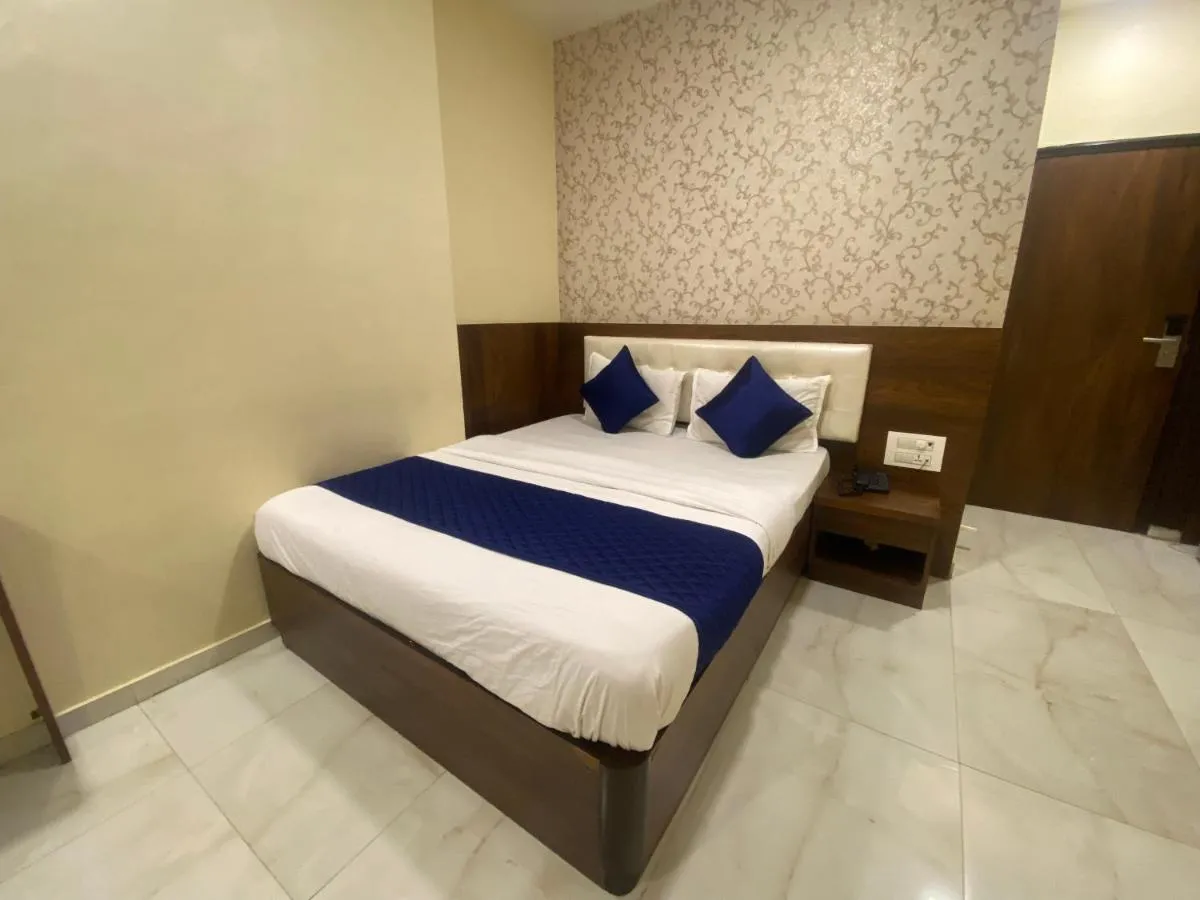 Image 3 of Hotel Ashyana – Near To Grant Road Station Mumbai