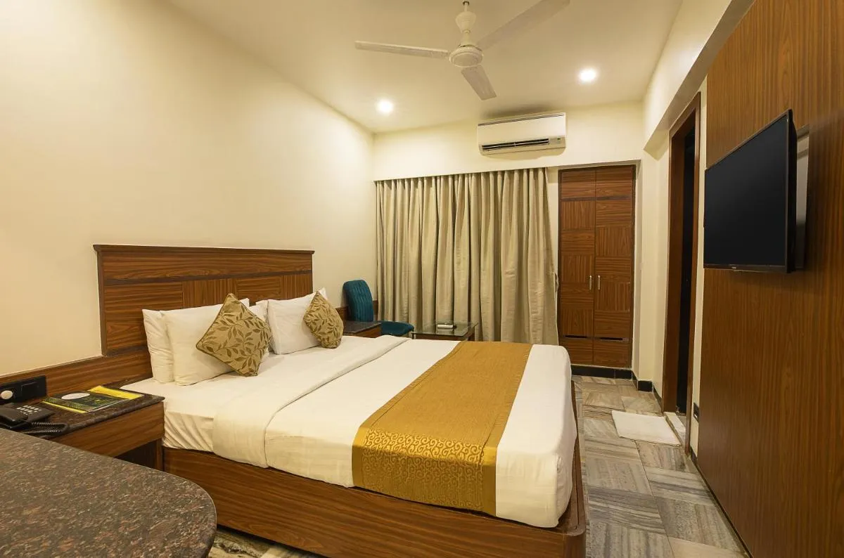 Image 1 of Hotel Avon Ruby Dadar