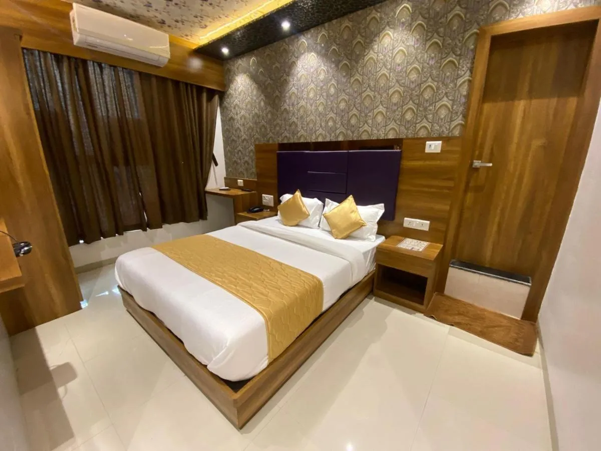 Image 2 of Hotel BKC CROWN – Near Trade Centre, Visa Consulate