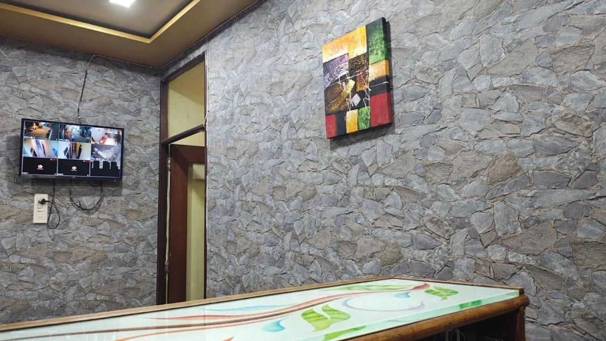 Image 2 of Hotel Bently International
