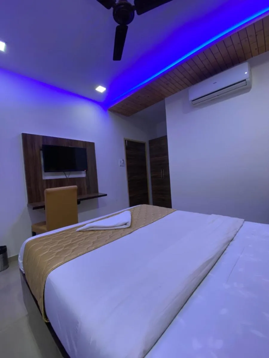 Image 2 of Hotel Blue Wellington – Near Mumbai Airport