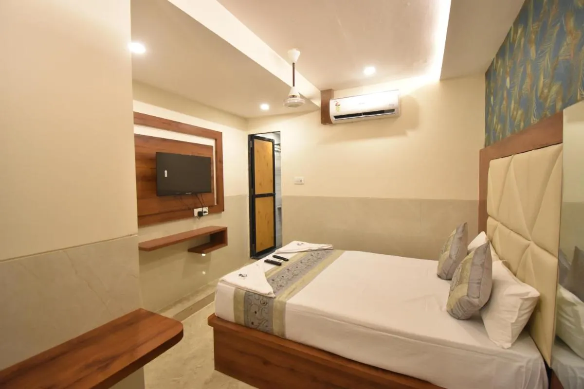 Image 3 of Hotel Dream Palace Residency – Near to US Embassy Bkc Mumbai