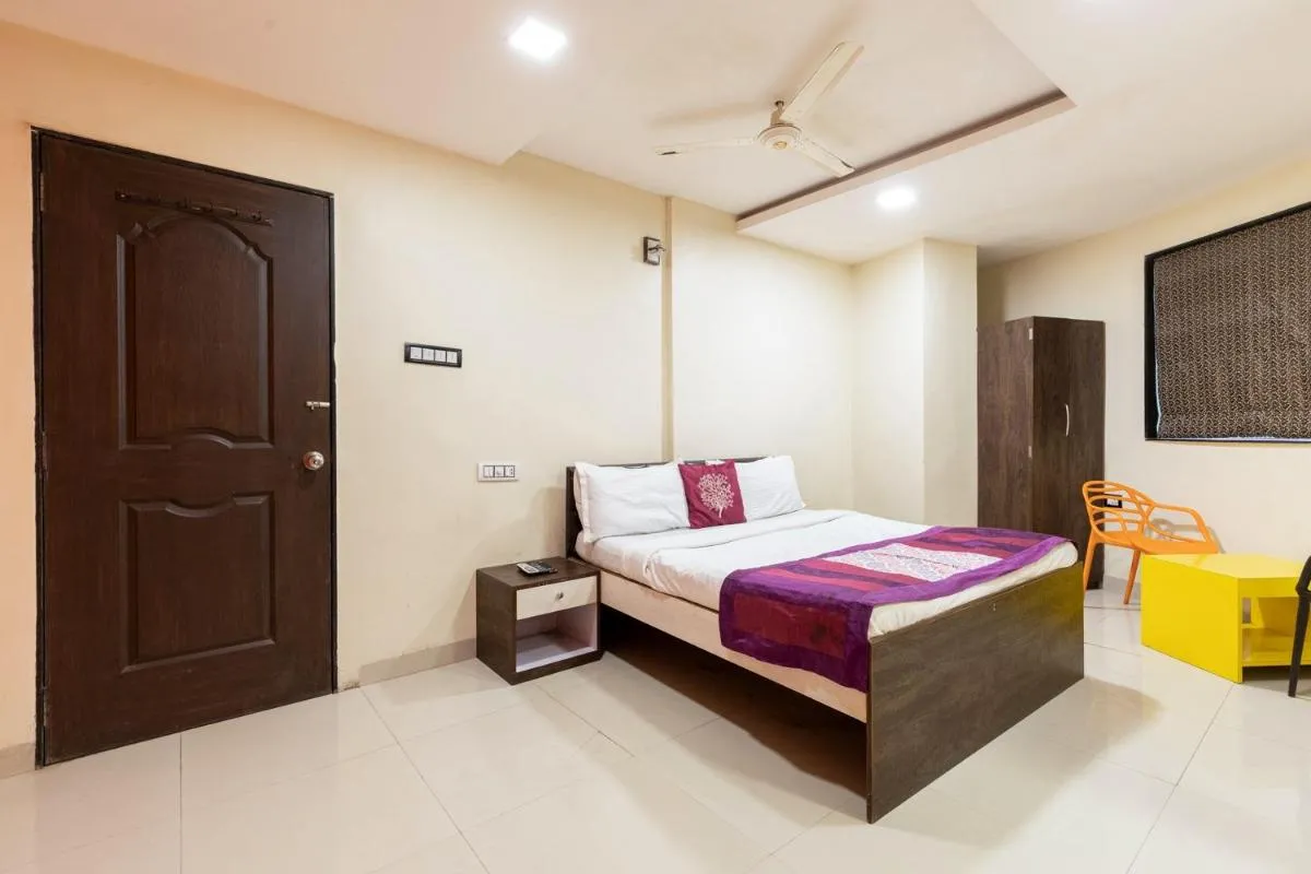 Image 5 of Hotel Girgoan Palace