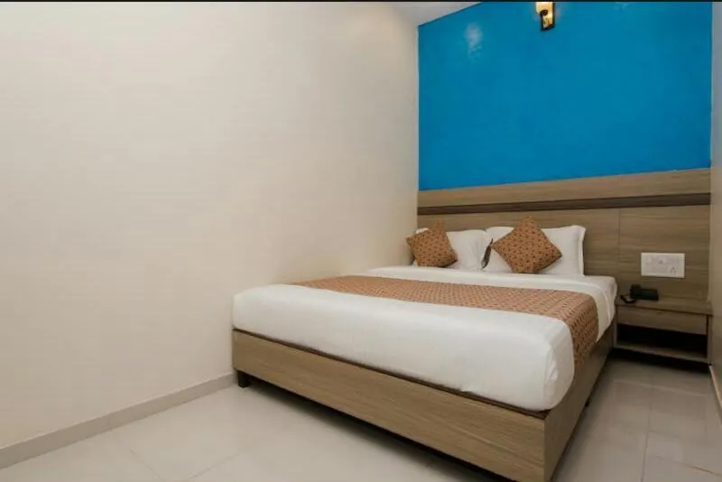 Image 1 of Hotel Golden Arch – NEAR DOMESTIC AIRPORT