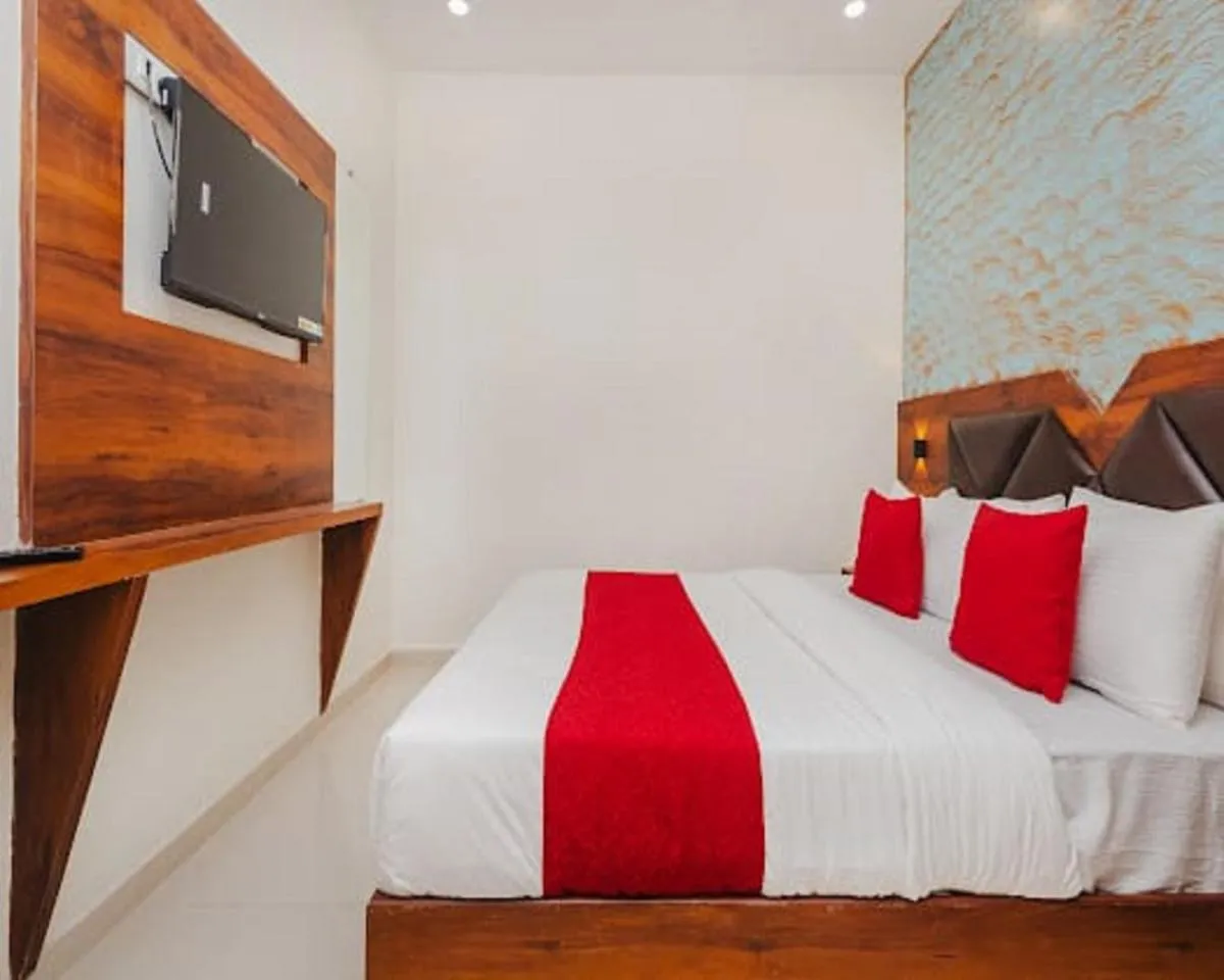 Image 4 of Hotel Golden Sands Inn Aslpha