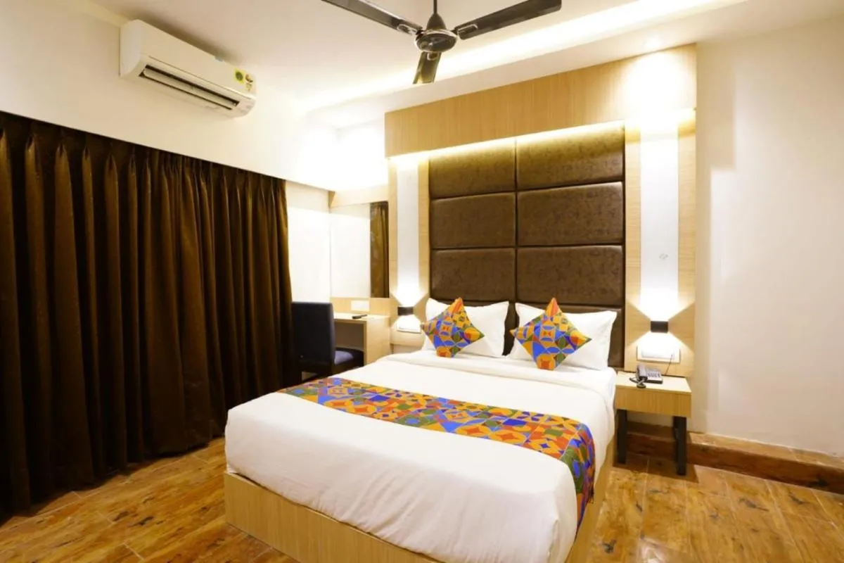 Image 1 of Hotel Gorrion Park