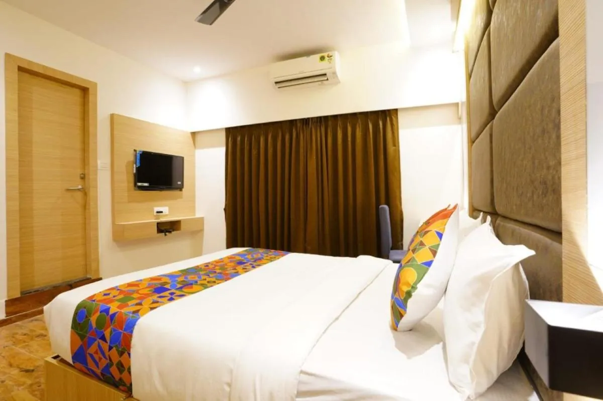 Image 2 of Hotel Gorrion Park