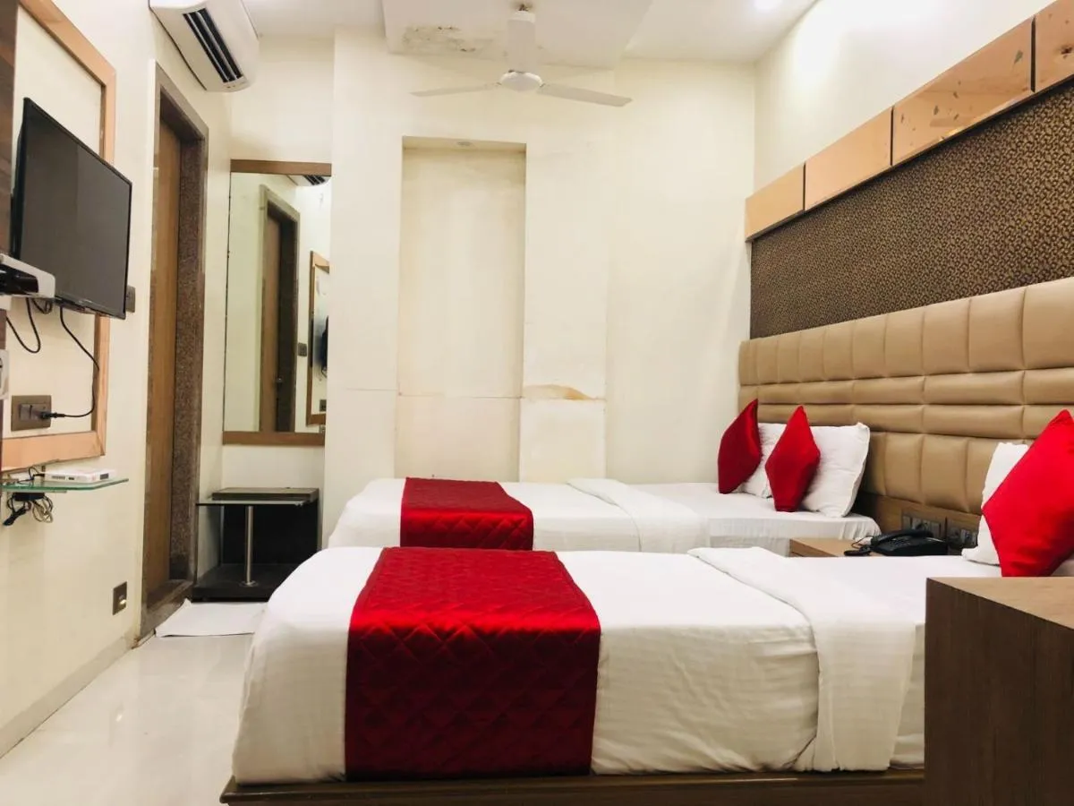 Image 6 of Hotel Guestinn Residency