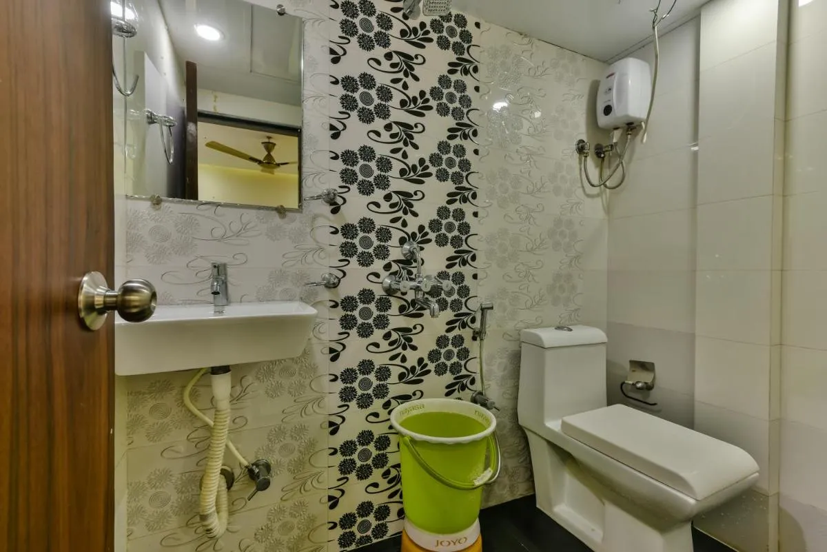 Image 4 of Hotel Guestinn Residency