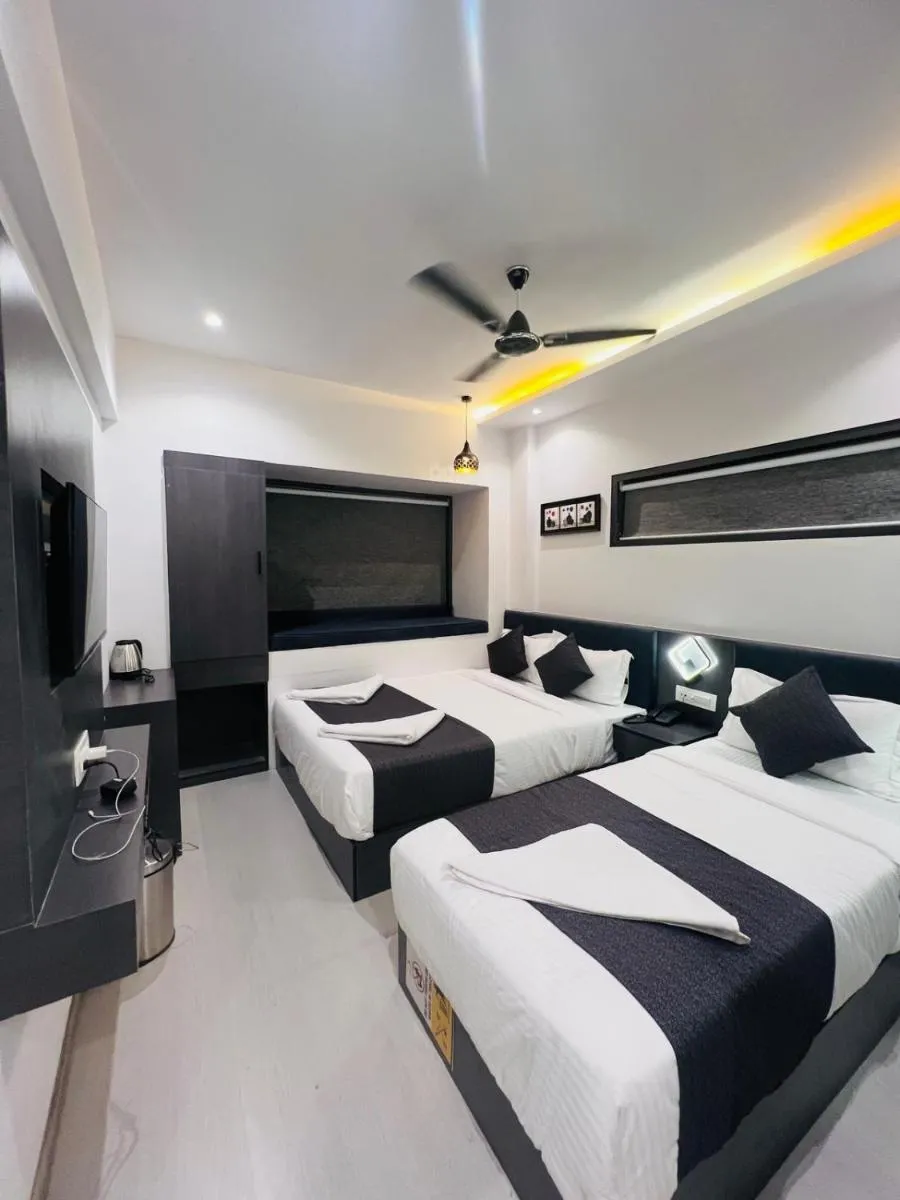 Image 4 of Hotel Larmont Luxury