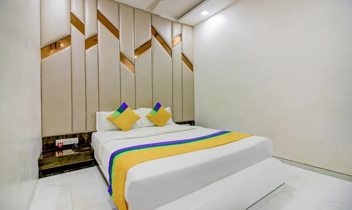 Image 2 of Hotel Magnet TERMINAL-2