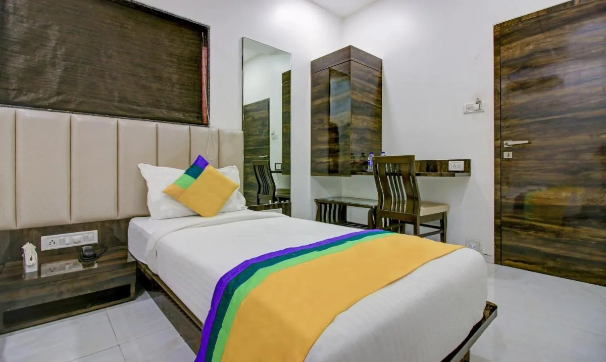 Image 4 of Hotel Magnet TERMINAL-2