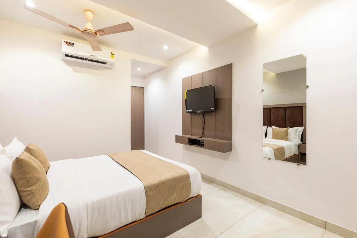 Image 5 of Hotel MetroMax Andheri