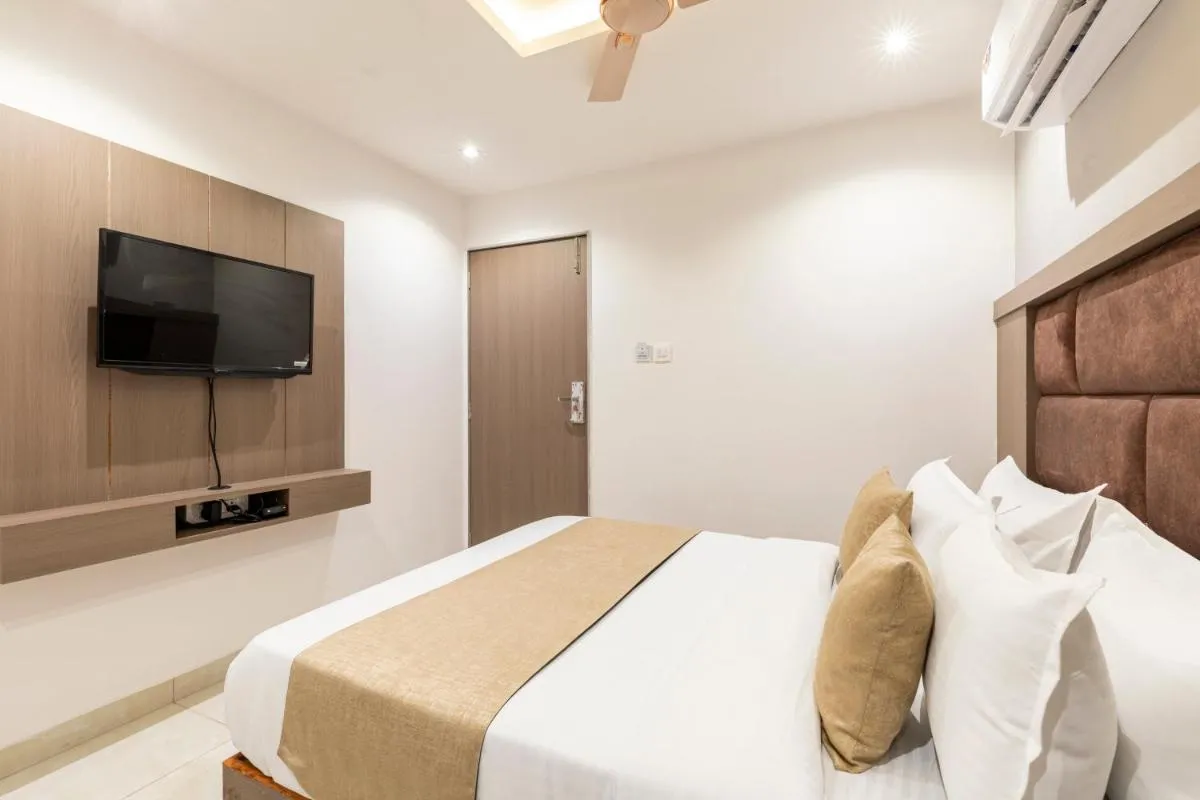 Image 2 of Hotel MetroMax Andheri