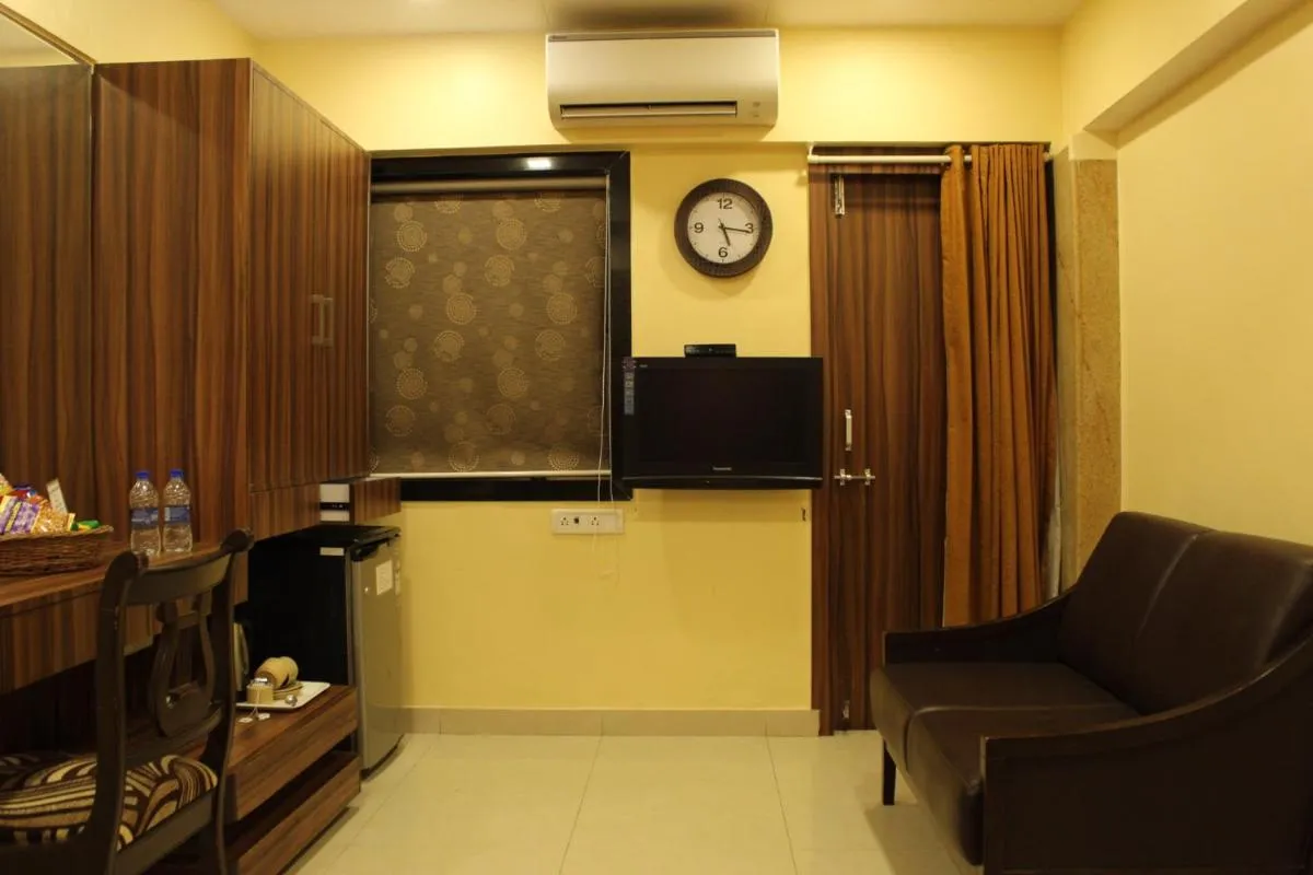 Image 2 of Hotel Metro Palace