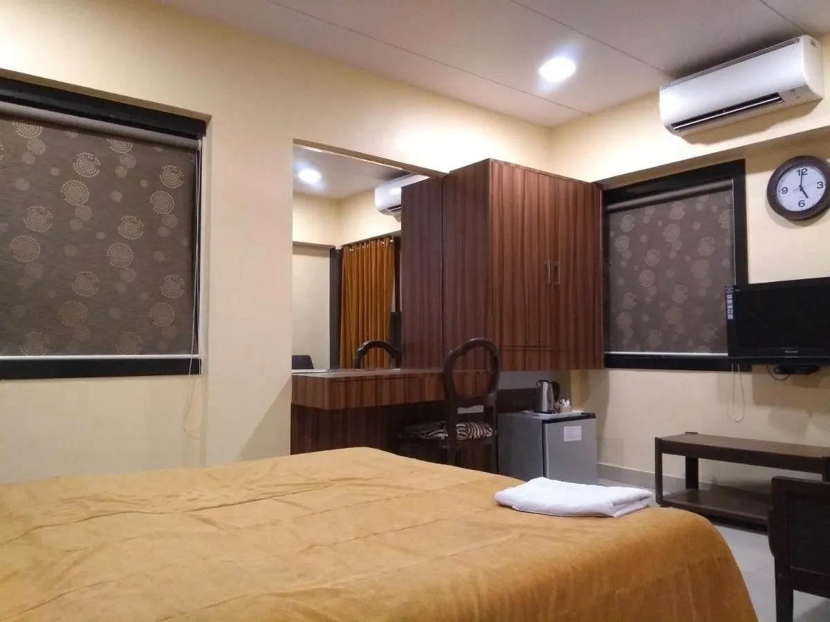 Image 3 of Hotel Metro Palace