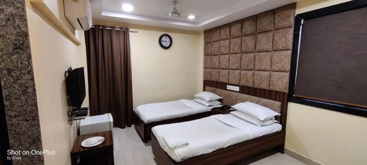 Image 1 of Hotel Metro Palace