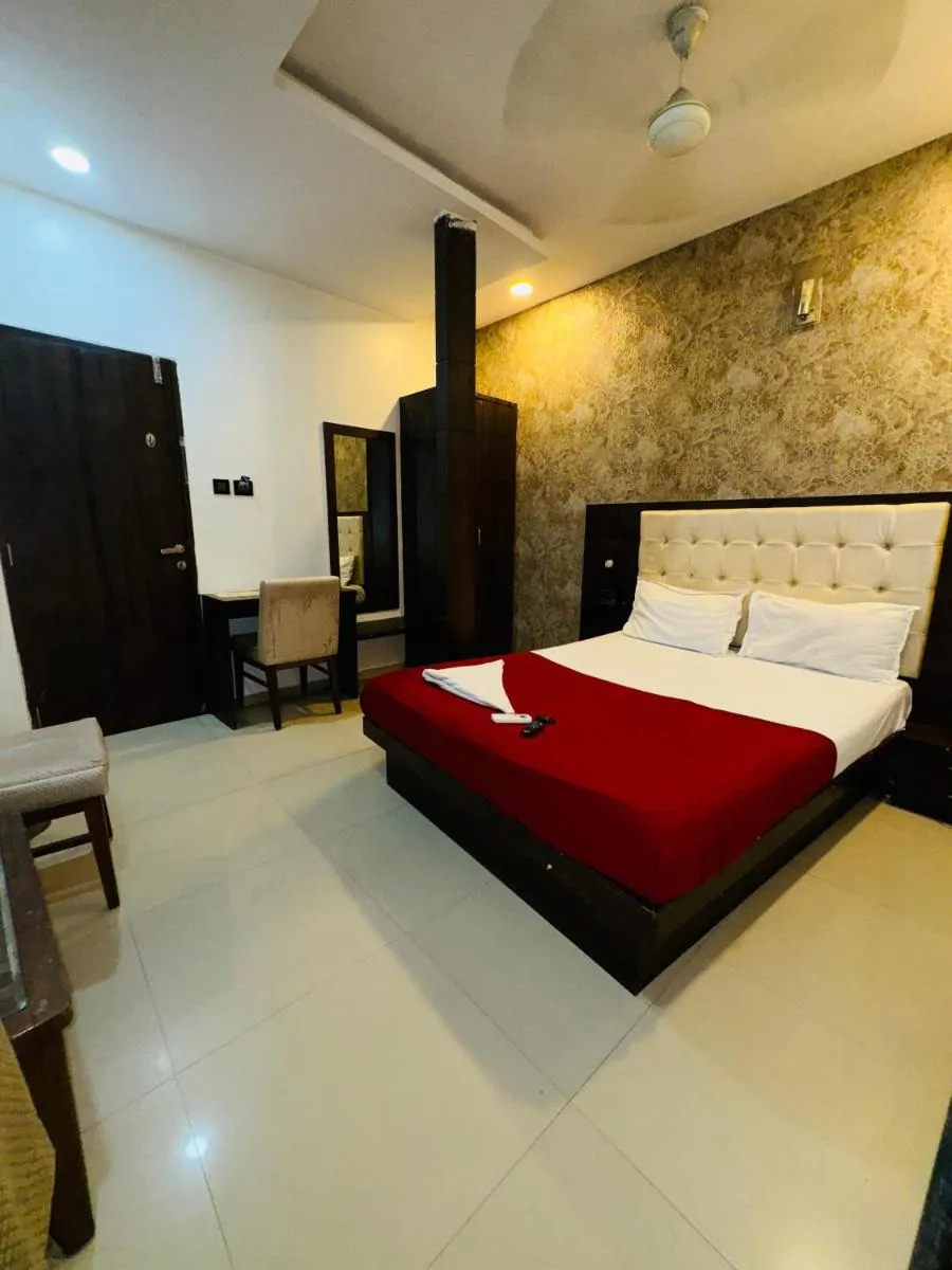 Image 2 of Hotel Mumbai Grand