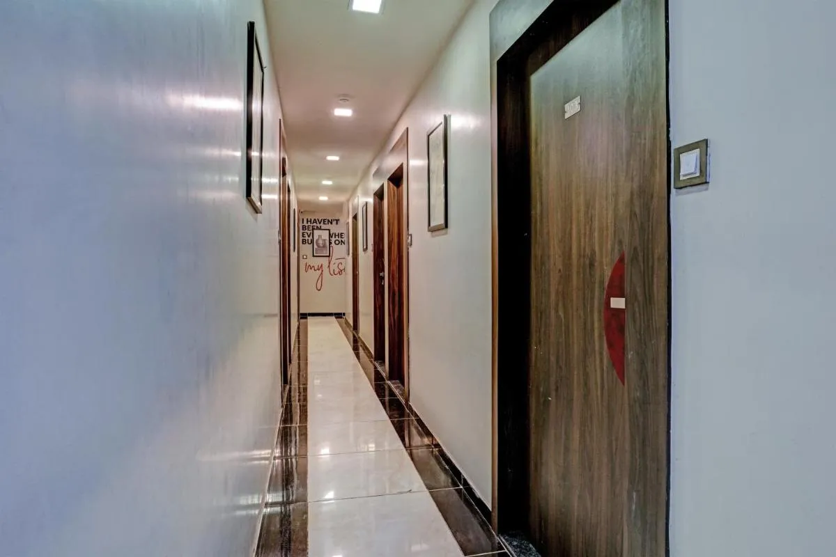 Image 2 of Hotel O Blue Inn Residence Near R City Mall