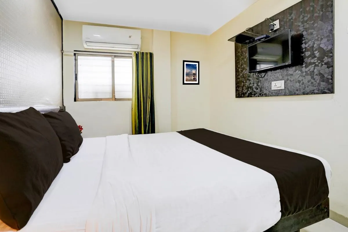 Image 2 of Hotel O Golden Sagar
