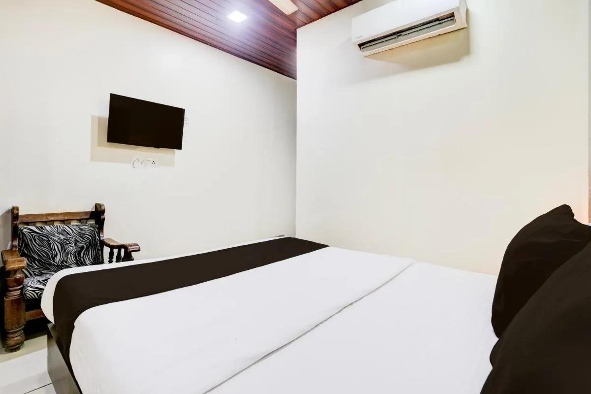 Image 5 of Hotel O Golden Sagar