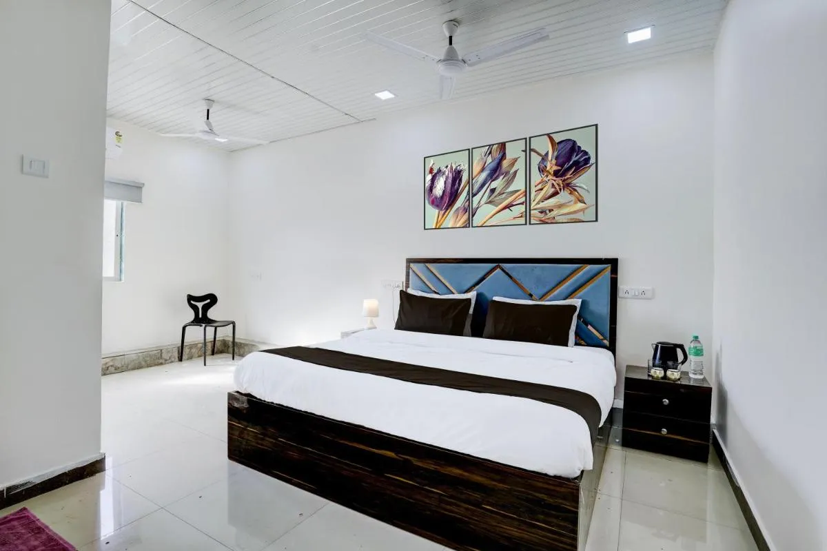 Image 1 of Hotel O Moss View