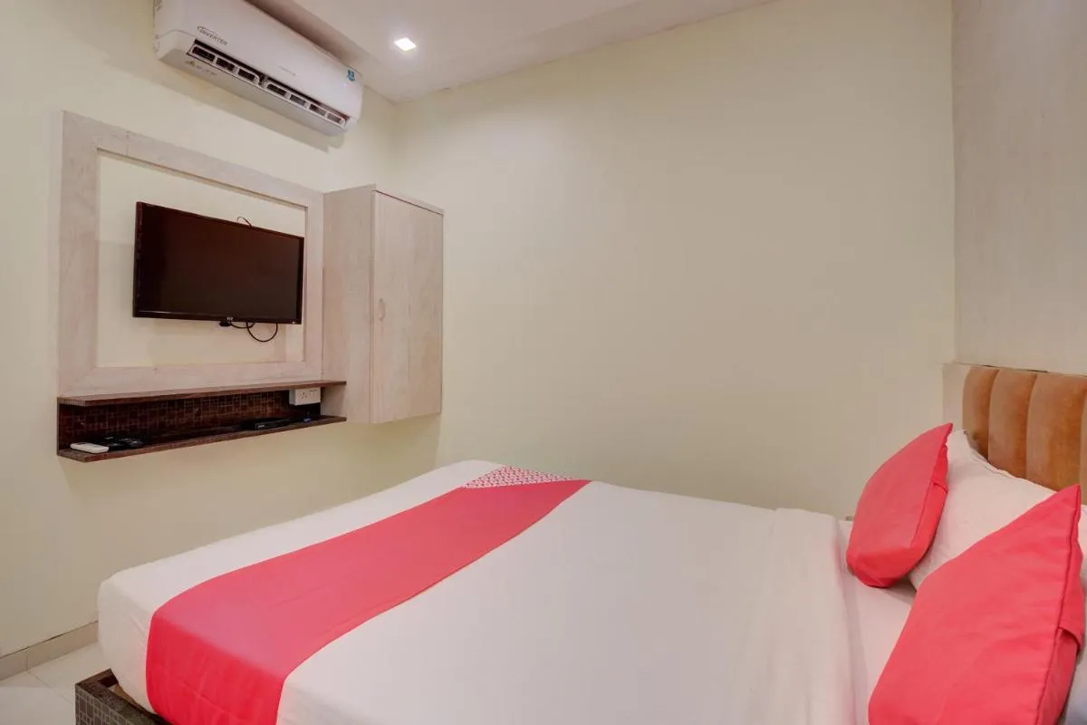 Image 2 of Hotel O Royal Orbit