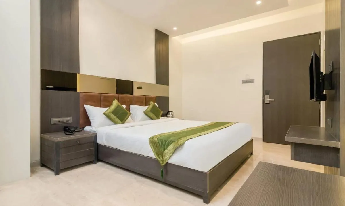 Image 4 of Hotel Oyster Suite Andheri West