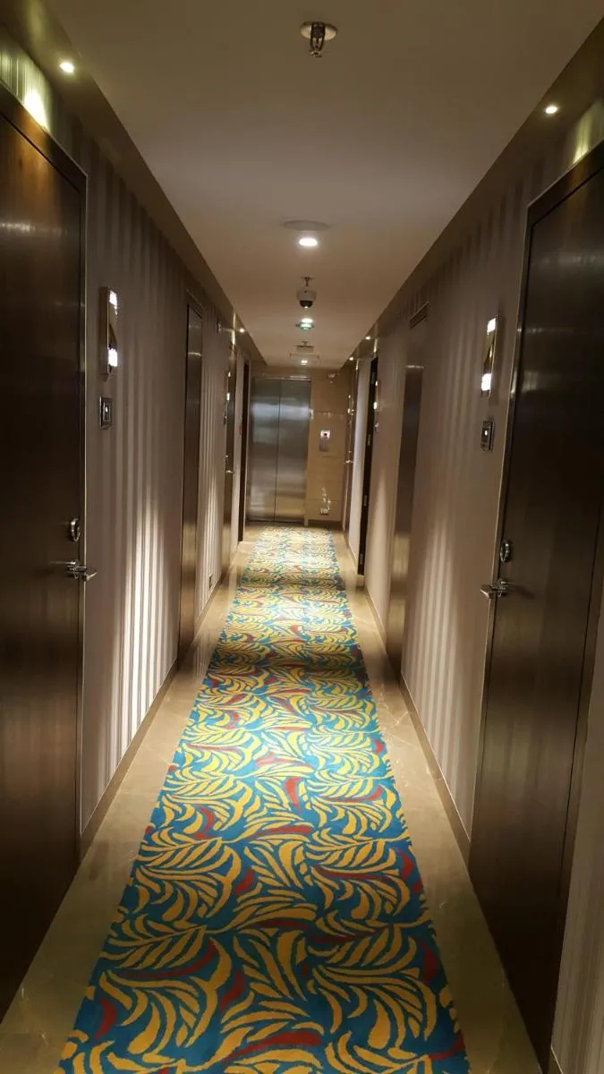 Image 5 of Hotel Peninsula Redpine
