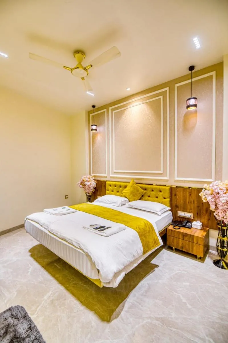 Image 6 of La Hotel Metro near BKC