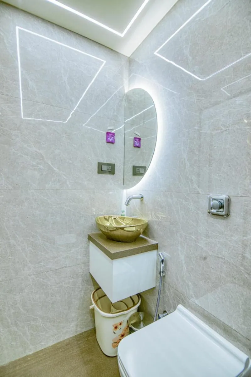 Image 4 of La Hotel Metro near BKC