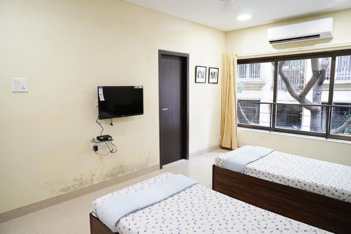 Image 2 of Large, Modern, Private 3BHK, Khar West, Mumbai