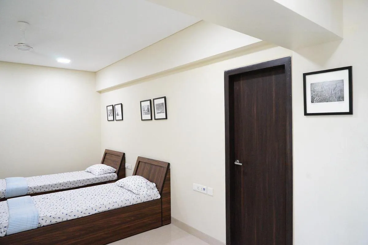 Image 5 of Large, Modern, Private 3BHK, Khar West, Mumbai