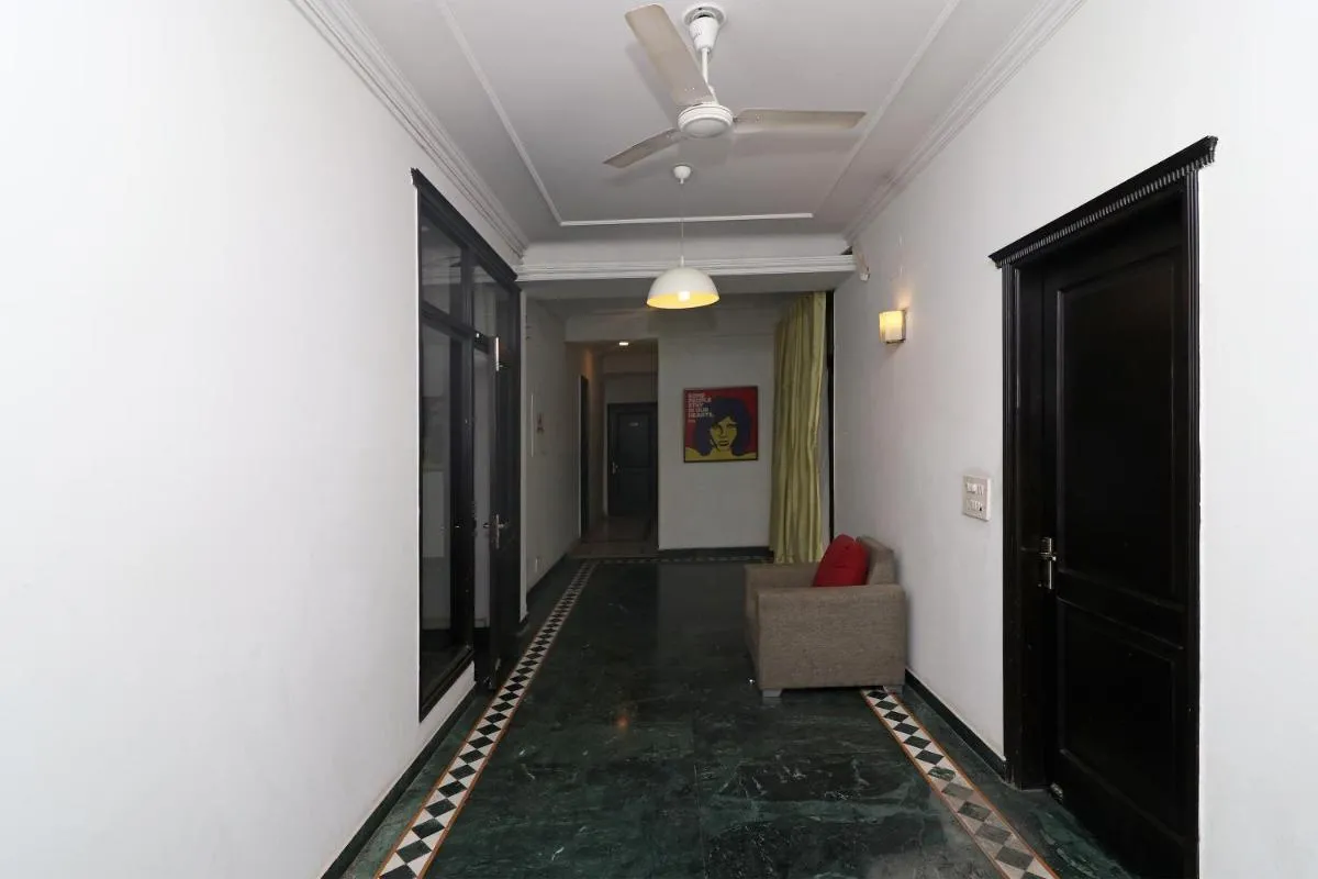 Image 2 of OYO Hotel Royal Grand Near Chhatrapati Shivaji International Airport