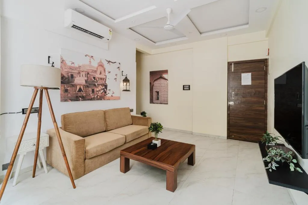 Image of Oak 1BHK Bandra W by The Bombay Home Company