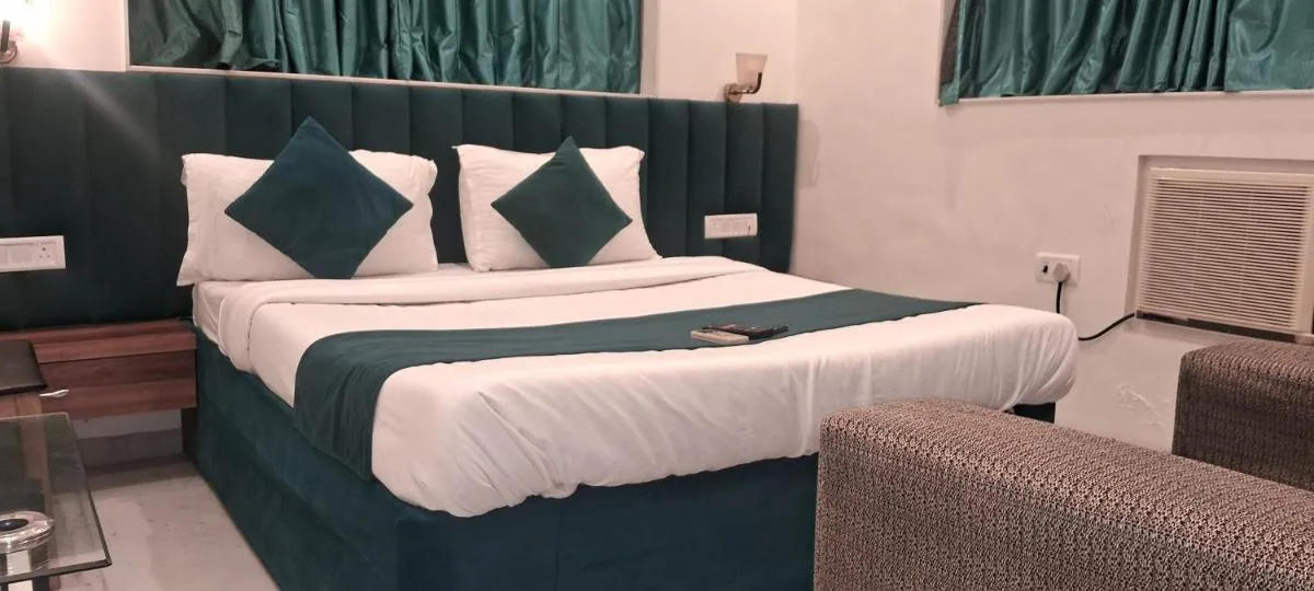 Image 6 of Shine Hospitality Group