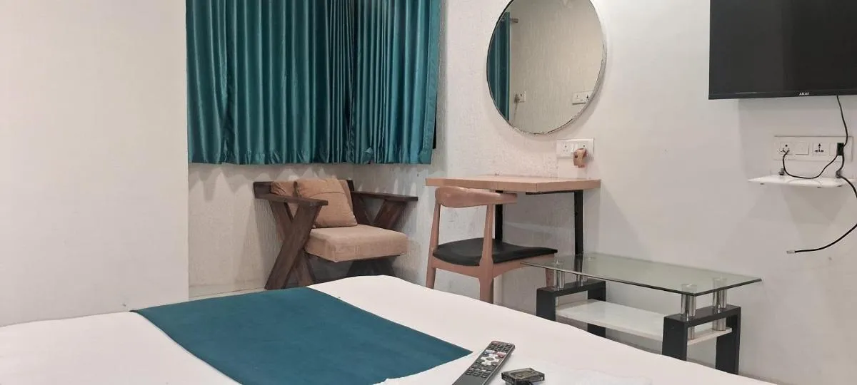 Image 4 of Shine Hospitality Group
