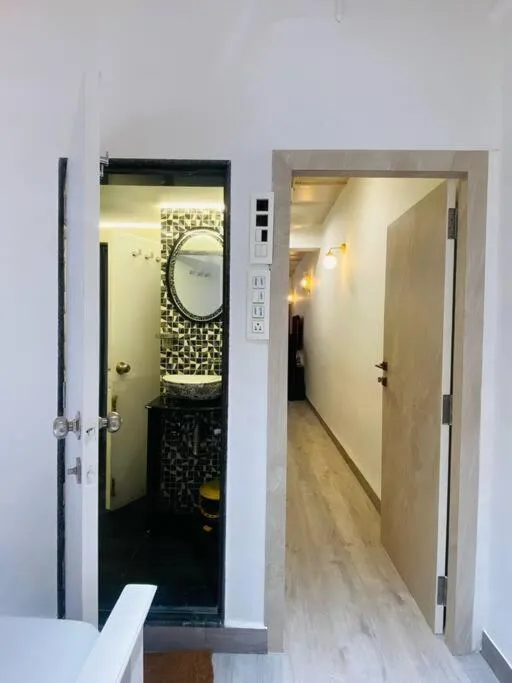 Image 4 of Vera 1BHK Bandra W by The Bombay Home Company