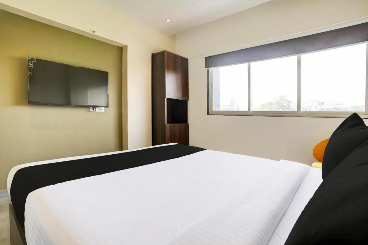 Image 2 of Vibes Inn Juhu