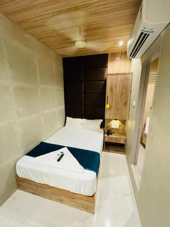 Image of hotel royal bkc